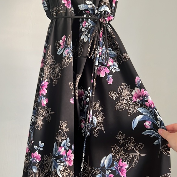 Soprano Wrap Maxi Dress - Picture 5 of 9